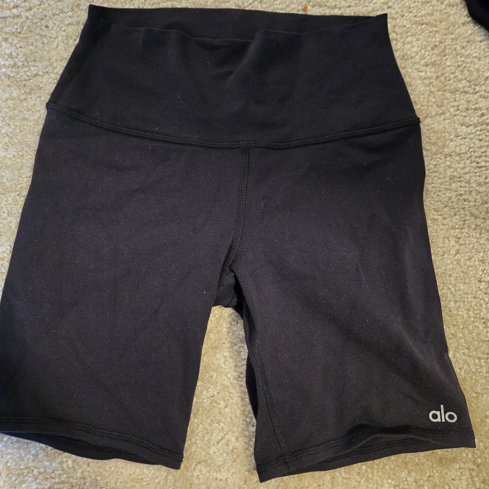 Alo yoga biker shorts